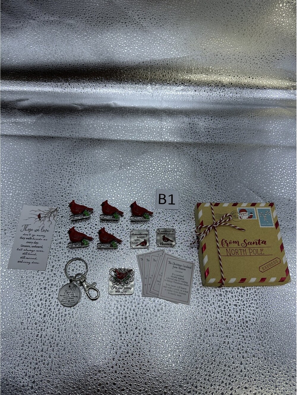 Christmas Cardinal Memorial Gift Set Keychain Charms North Pole Box B1